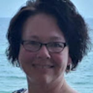 Meet your Posher, Polly